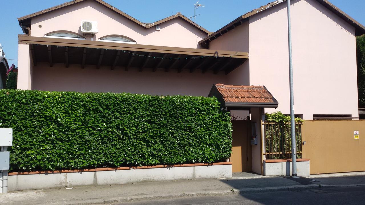 Ciro Bed And Breakfast La Villetta Pioltello Exterior foto
